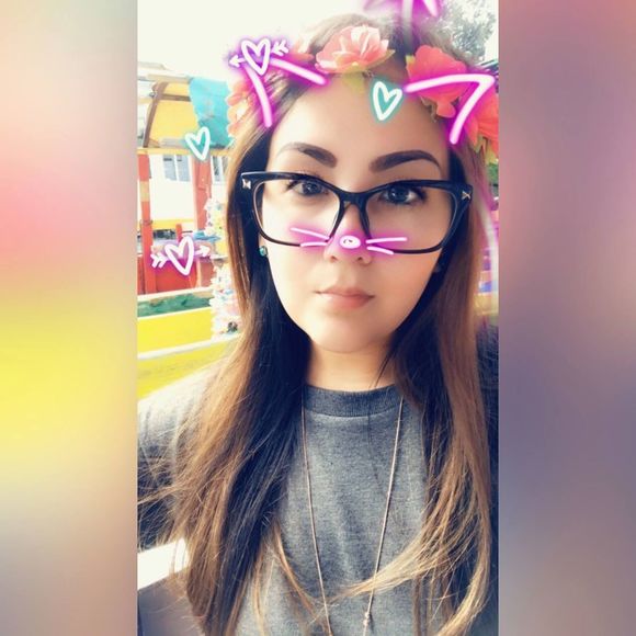 Meet your Posher, Tiff - Picture 1 of 1